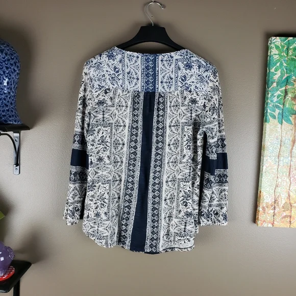 Anthropologie Akemi + kin top blouse medium - Picture 4 of 8